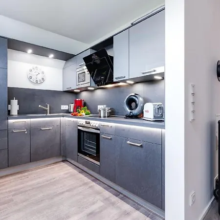 Kapitaen Cook, E-ladesaeule, Wasserbett Apartment